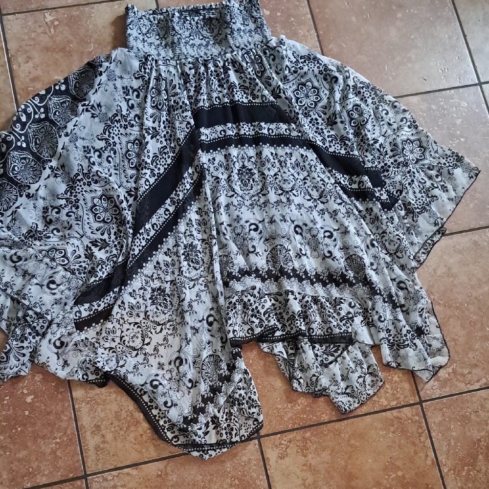 Lapis Black and White Asymmetrical Maxi Dress